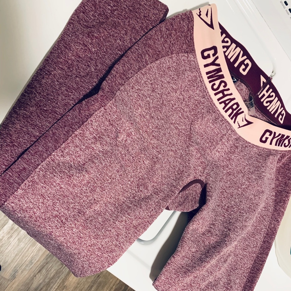 Purple gym shark leggings